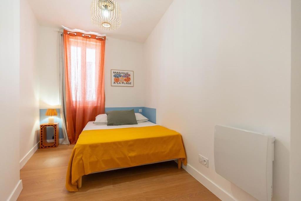 Charmant T3 Sur Jolie Place, Parking Inclus, Clim La Ciotat Bagian luar foto